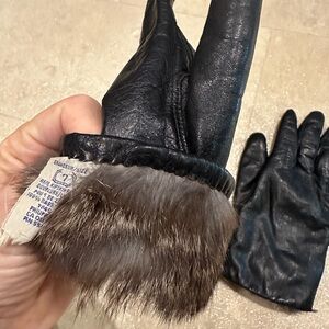 Black Leather Gloves with Rabbit Fur Lining size S/M (7)